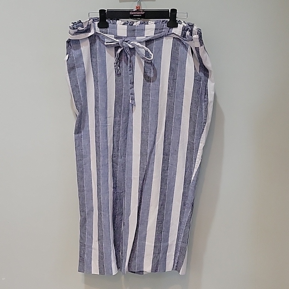 LAUREN CONRAD cotton/linen blue & white striped pants. Size XXL. Pockets!